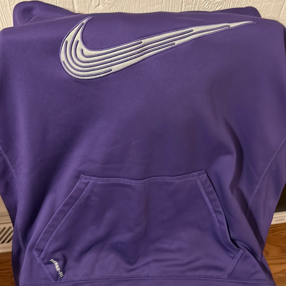 Nike Thermafit Men’s L Hoodie. Great Condition (Purple)